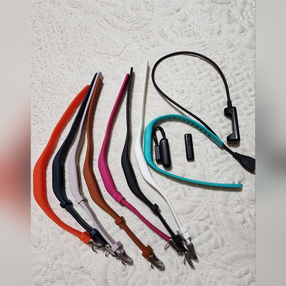 Fitbit Flex 2 Tracker, Charger, 8 Bands, Silicone Clip Holder